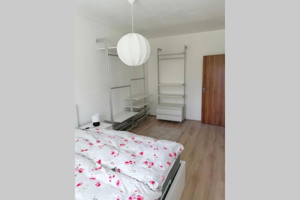 Apartman Blizko Hlavnej Stanice A Centra Mesta Bártfa Kültér fotó
